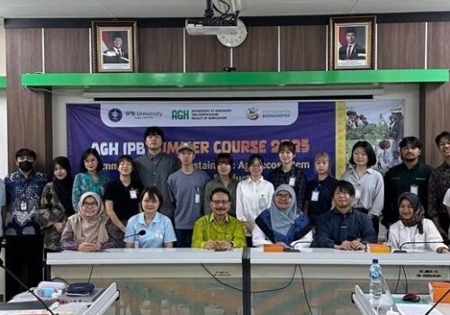 111Summer Course Picture - Dewi Sukma