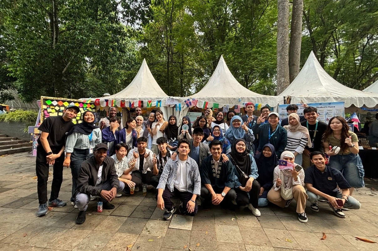Presenting Global Diversity, Directorate International Education of IPB ...