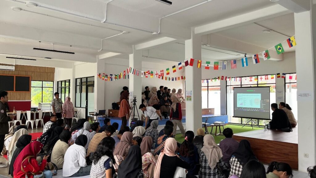 Partnership Ipb LinkedIn Learning Undergraduate Seminar, IPB Dramaga Campus: Career ...
